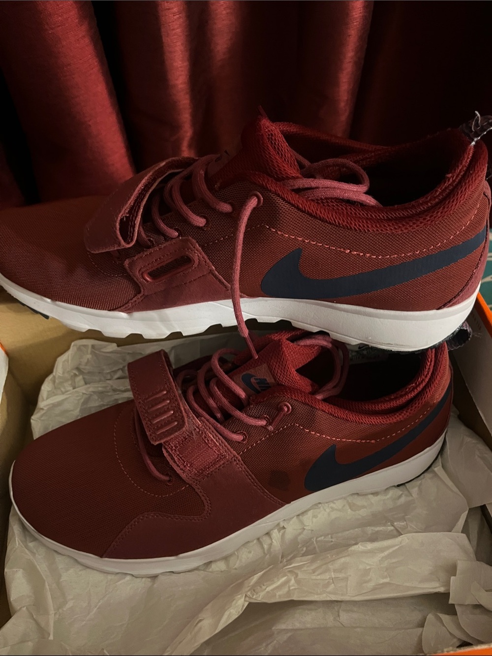 Nike Men’s Burgundy Sneakers with Black Swoosh